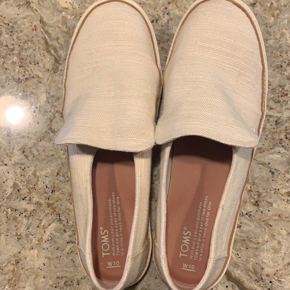 Tom’s Slip ons off white canvas worn 2 times